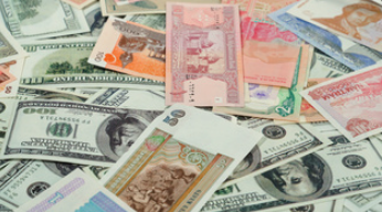 崔东树：1-10月世界新能源乘用车同比增30% 中国占